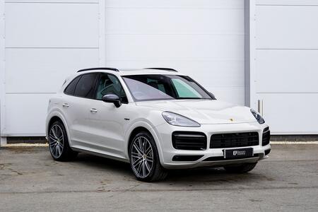 PORSCHE