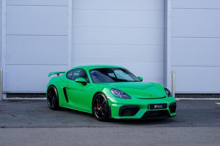 PORSCHE